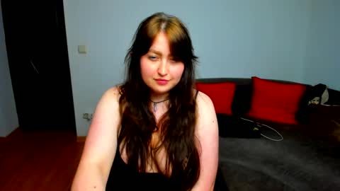 Snapshot of thenaughtygf chatting on December 12, 2024, 10:09 pm thenaughtygf online show from December 12, 2024, 10:09 pm
