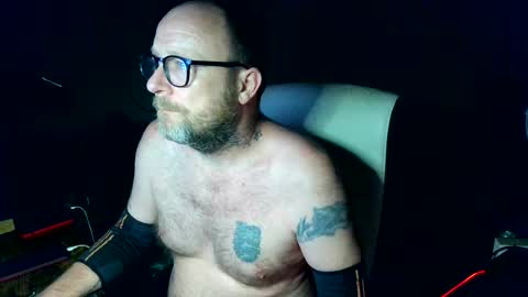 Snapshot of theneoretrospectiveone chatting on July 5, 2026, 11:01 pm just a guy thats broke online show from July 5, 2026, 11:01 pm