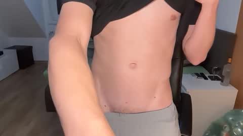 Snapshot of thenofaceguyy chatting on September 12, 2025, 6:08 pm Tommy Next Stream starting at 9 AM CEST Thersday 10TH online show from September 12, 2025, 6:08 pm