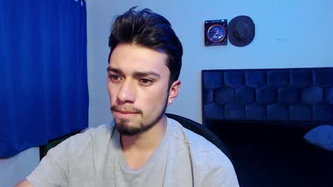 Snapshot of theo_stone04 chatting on December 19, 2025, 6:20 am Theo online show from December 19, 2025, 6:20 am