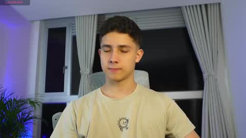 Snapshot of theohawke_ chatting on March 11, 2025, 11:48 pm THEO- MATEO online show from March 11, 2025, 11:48 pm