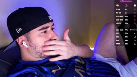 Snapshot of theoravi chatting on December 2, 2025, 3:23 am Theo Ravi online show from December 2, 2025, 3:23 am