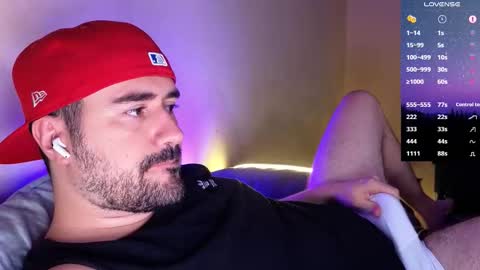 Snapshot of theoravi chatting on December 15, 2025, 3:55 am Theo Ravi online show from December 15, 2025, 3:55 am