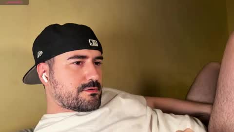 Snapshot of theoravi chatting on January 8, 2026, 4:04 am Theo Ravi online show from January 8, 2026, 4:04 am