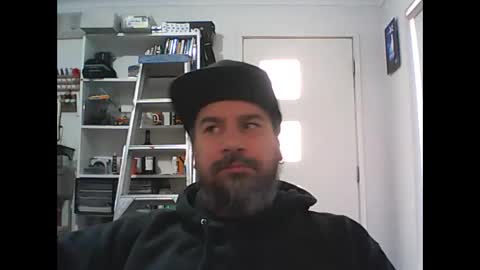 aussiebeard online show from September 17, 2025, 1:40 am