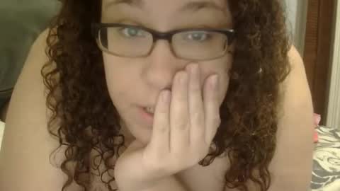 Amelia online show from October 25, 2025, 5:08 pm