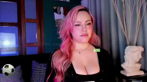 Snapshot of theprincess_rosee chatting on June 15, 2026, 5:20 am Rosie online show from June 15, 2026, 5:20 am