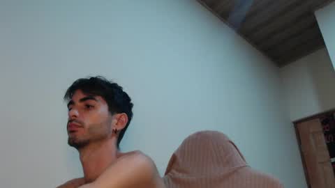 Snapshot of therazhanen chatting on May 6, 2026, 6:30 am Santiago Enrique online show from May 6, 2026, 6:30 am