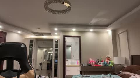 Snapshot of therealcamilabaddie chatting on November 16, 2025, 12:22 pm therealcamilabaddie online show from November 16, 2025, 12:22 pm