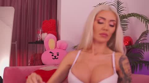 Deea  online show from November 12, 2025, 9:21 am