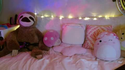 Snapshot of therealmadameceleste chatting on January 6, 2025, 2:15 am Madame Celeste online show from January 6, 2025, 2:15 am