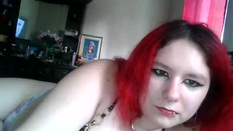 Snapshot of thered_scarlett chatting on July 9, 2026, 4:44 pm thered_scarlett online show from July 9, 2026, 4:44 pm