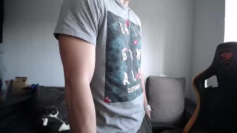 Snapshot of theroadtomars chatting on November 21, 2025, 8:57 am Nick online show from November 21, 2025, 8:57 am