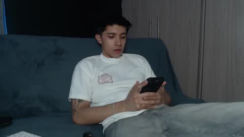 thesaint_xxx online show from October 20, 2025, 2:34 am