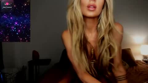 Selina Kyle online show from June 3, 2026, 4:12 pm