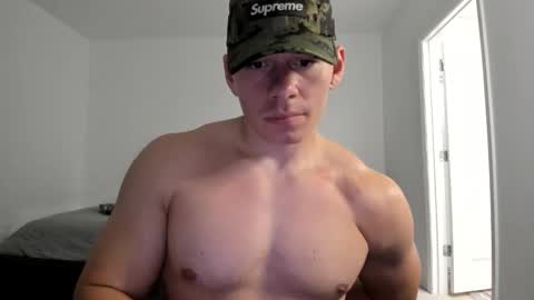 Snapshot of theshortking01 chatting on March 4, 2026, 1:44 am TheShortKing1 online show from March 4, 2026, 1:44 am