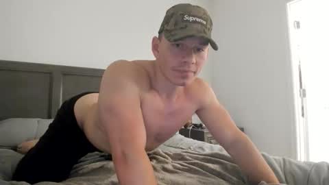 Snapshot of theshortking01 chatting on March 8, 2026, 2:04 am TheShortKing1 online show from March 8, 2026, 2:04 am