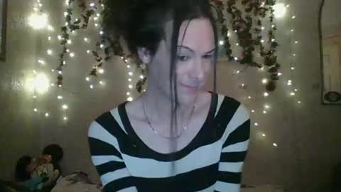 Snapshot of thesillymillie chatting on March 5, 2025, 4:56 am sillymillie0 online show from March 5, 2025, 4:56 am