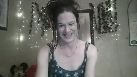 Snapshot of thesillymillie chatting on November 13, 2025, 11:36 pm sillymillie0 online show from November 13, 2025, 11:36 pm