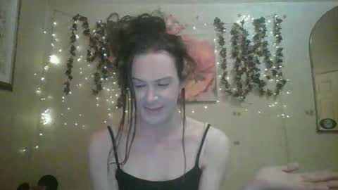 sillymillie0 online show from April 16, 2026, 9:26 pm