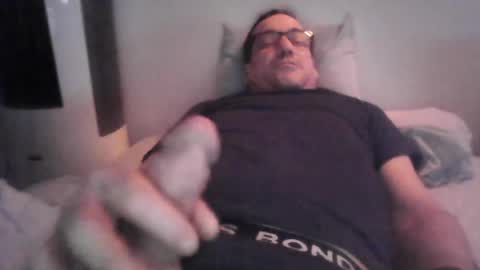 Snapshot of thestardad chatting on August 7, 2026, 3:03 pm thestardad online show from August 7, 2026, 3:03 pm