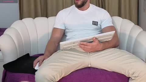 Snapshot of thetopalex chatting on September 16, 2025, 2:34 am TheTopAlex online show from September 16, 2025, 2:34 am