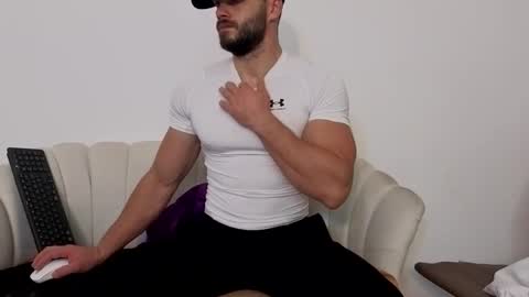 Snapshot of thetopalex chatting on November 10, 2025, 3:38 am TheTopAlex online show from November 10, 2025, 3:38 am