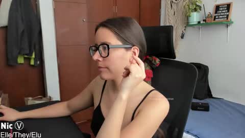 Nicole online show from January 14, 2026, 3:17 pm