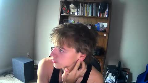 Snapshot of thevincegray chatting on June 7, 2026, 10:57 pm Vince online show from June 7, 2026, 10:57 pm