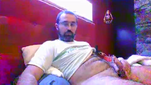 Snapshot of theviper1990 chatting on April 8, 2026, 10:43 pm Carlos1990 online show from April 8, 2026, 10:43 pm