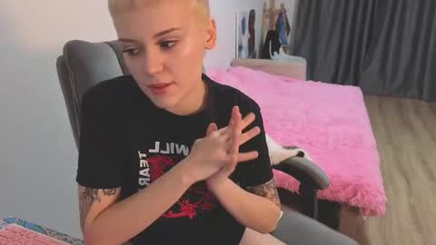 theysaidimcute online show from January 17, 2026, 11:08 pm