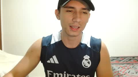 thiago_deseo69 online show from April 30, 2026, 1:34 am