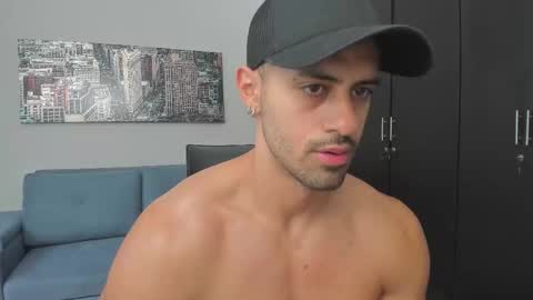 Snapshot of thiago_driussi chatting on September 28, 2025, 10:15 pm thiago_driussi online show from September 28, 2025, 10:15 pm