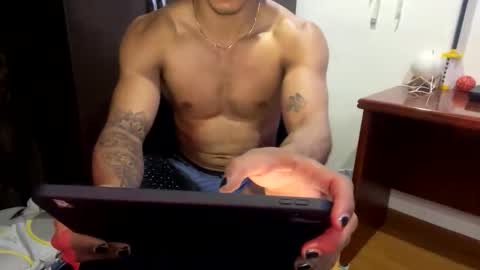 Snapshot of thiago_happy chatting on November 6, 2025, 4:46 am thiago_happy online show from November 6, 2025, 4:46 am