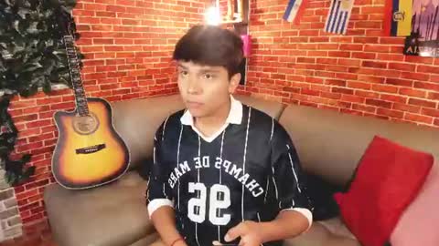 thiago online show from July 7, 2026, 1:37 pm