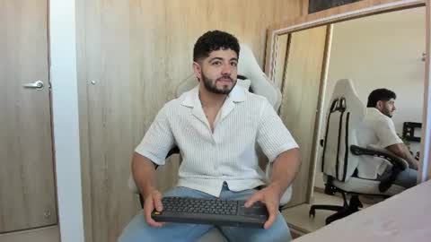 THIAGO online show from July 14, 2026, 9:53 pm