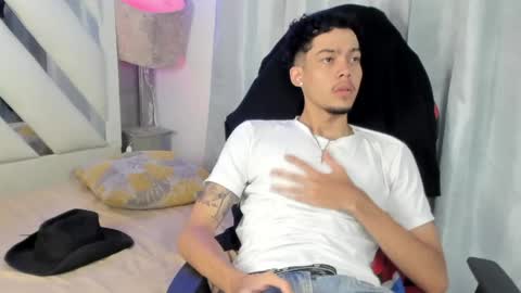 Thiago online show from April 17, 2026, 7:28 pm