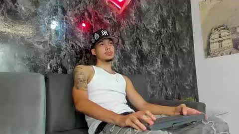 Snapshot of thiago_preston chatting on July 14, 2026, 7:41 pm Thiago online show from July 14, 2026, 7:41 pm