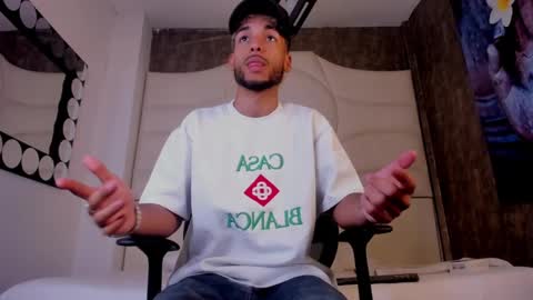 ThiagoFerreti online show from September 25, 2025, 3:43 am