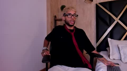 ThiagoFerreti online show from September 27, 2025, 3:33 am