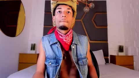 ThiagoFerreti online show from November 18, 2025, 7:29 pm