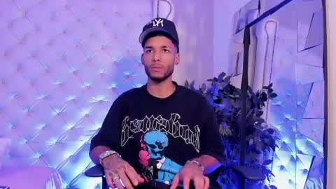Snapshot of thiagoferreti_ chatting on May 15, 2026, 1:34 am ThiagoFerreti online show from May 15, 2026, 1:34 am