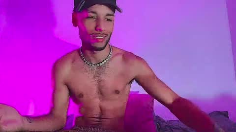 Snapshot of thiagoferreti_ chatting on June 3, 2026, 4:15 am ThiagoFerreti online show from June 3, 2026, 4:15 am