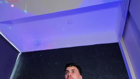 Snapshot of thiagomeneses0 chatting on May 31, 2026, 6:31 pm THIAGO MENESES online show from May 31, 2026, 6:31 pm