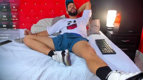 Snapshot of thiagomez17 chatting on January 4, 2025, 3:39 pm Thia Gomez online show from January 4, 2025, 3:39 pm