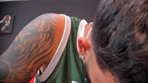 Snapshot of thiagomez17 chatting on January 13, 2025, 3:15 pm Thia Gomez online show from January 13, 2025, 3:15 pm