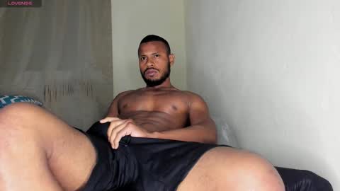 Snapshot of thiagosantos_ chatting on November 27, 2025, 12:13 am Thiago Instagram online show from November 27, 2025, 12:13 am