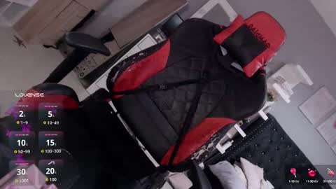 Snapshot of thicc_devie chatting on February 6, 2025, 8:34 pm Call me Devie online show from February 6, 2025, 8:34 pm