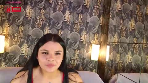 Snapshot of thiccmady chatting on October 19, 2025, 11:33 am ThiccMADY online show from October 19, 2025, 11:33 am