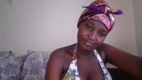 Snapshot of thick_eviey chatting on December 8, 2024, 2:52 pm love online show from December 8, 2024, 2:52 pm